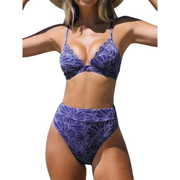 NWT Cupshe Scalloped V Neck Two Piece Bikini Set - Size Medium - Picture 1 of 2